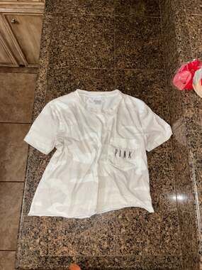 PINK Victoria's Secret Camo Pocket Crewneck Short Sleeve Cropped Tee